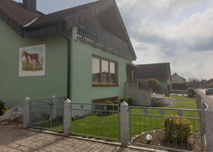 Grosse Naehe Dem Schoenen Seenland Merkendorf (Bavaria)