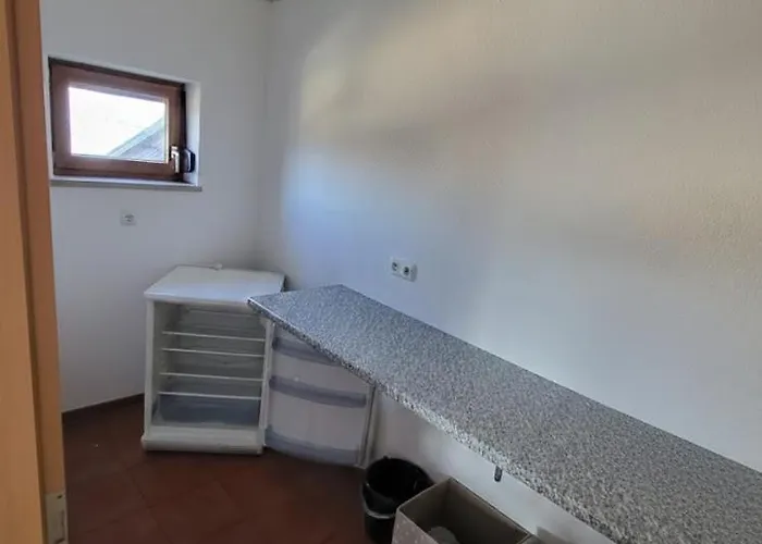 Grosse Naehe Dem Schoenen Seenland Merkendorf (Bavaria)