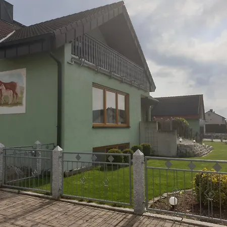 Grosse Naehe Dem Schoenen Seenland Merkendorf (Bavaria)